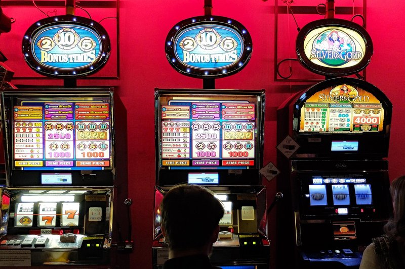 Mengapa Slot Pulsa Jadi Tren Anak Muda?